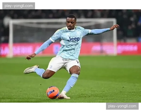 半场:尤文图斯0-1萨索洛,高压逼抢致后场出球屡现失误 半场:尤文图斯0-1萨索洛,高压逼抢致后场出球屡现失误