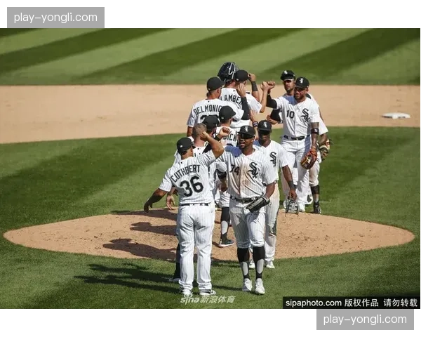 芝加哥白袜队宣布将与当地社区合作,翻新十座少年棒球场 芝加哥白袜队宣布将与当地社区合作,翻新十座少年棒球场